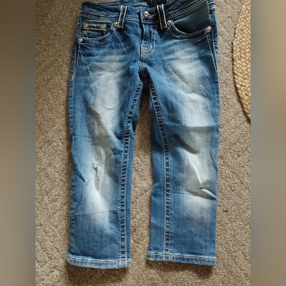 Miss Me Denim. Embroidered Capri Sz.27 - Picture 2 of 10